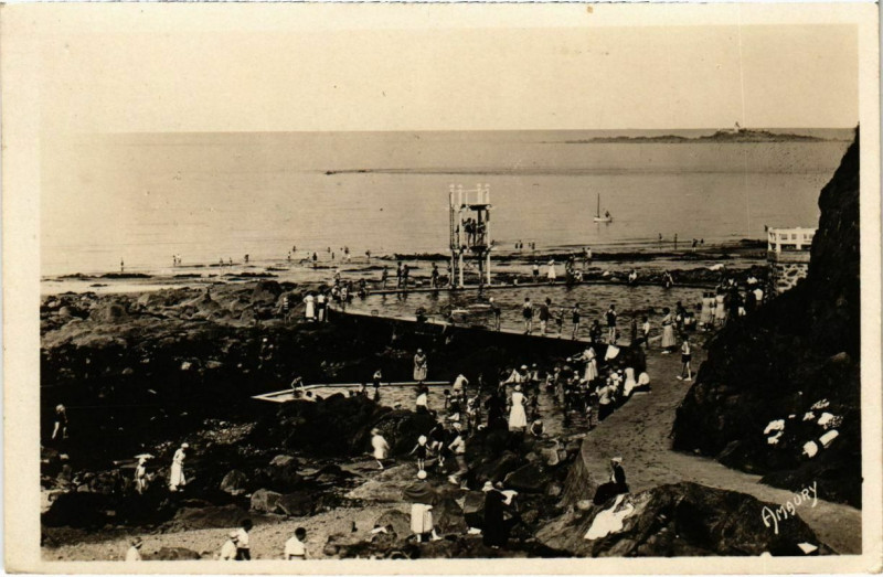 Carte postale ancienne Saint-Quay-Portrieux - La Piscine à Saint-Quay-Portrieux