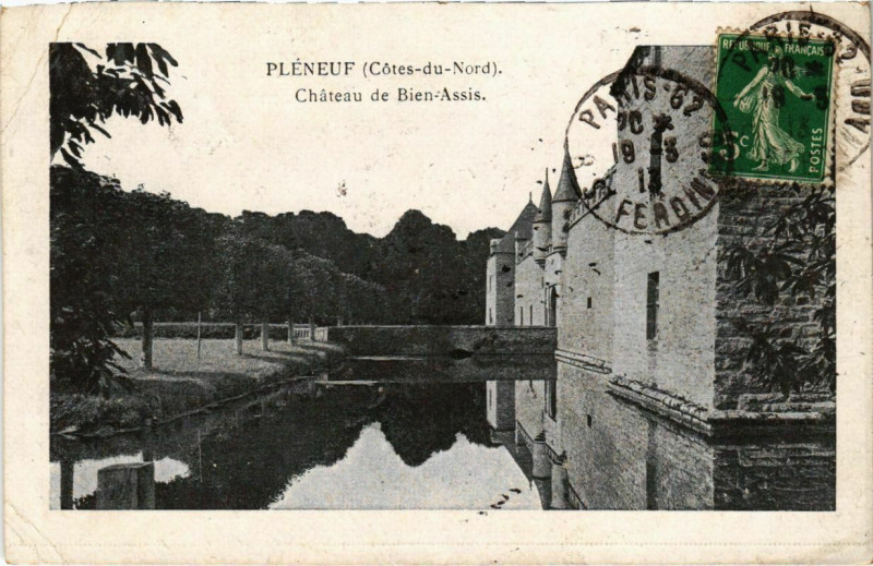 Carte postale ancienne Pleneuf - Chateau de Bien-Assis