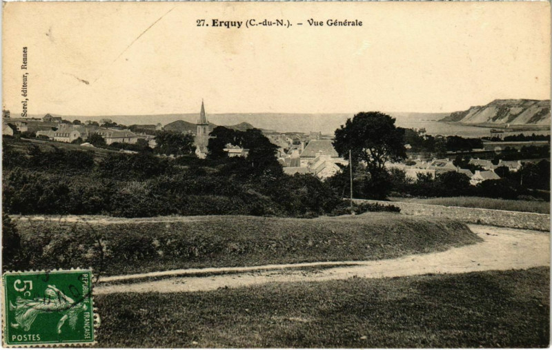 Carte postale ancienne Erquy - Vue generale à Erquy