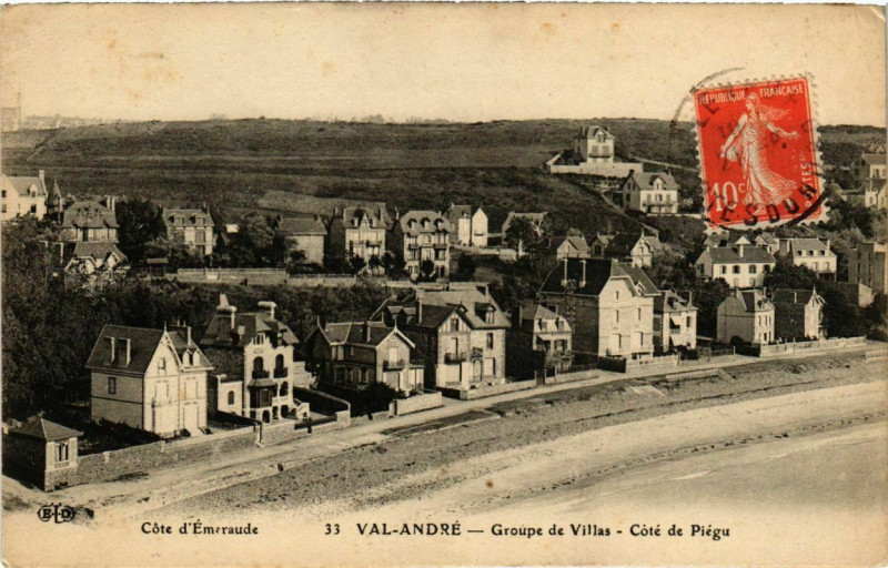 Carte postale ancienne Val-Andre - Groupe de Villas - Cote de Piegu