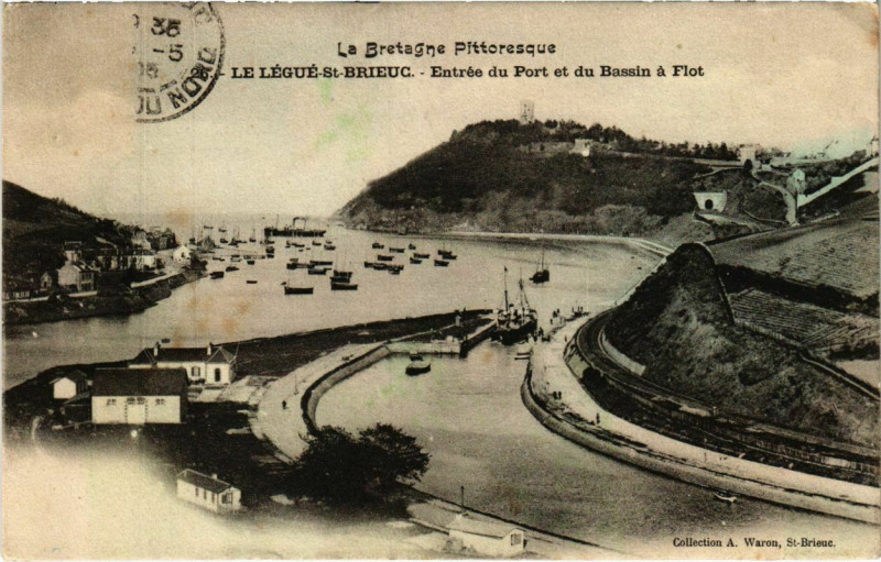 Carte postale ancienne Le Legue Saint-Brieuc - Entrée du Port et du Bassin a Flot à Saint-Brieuc