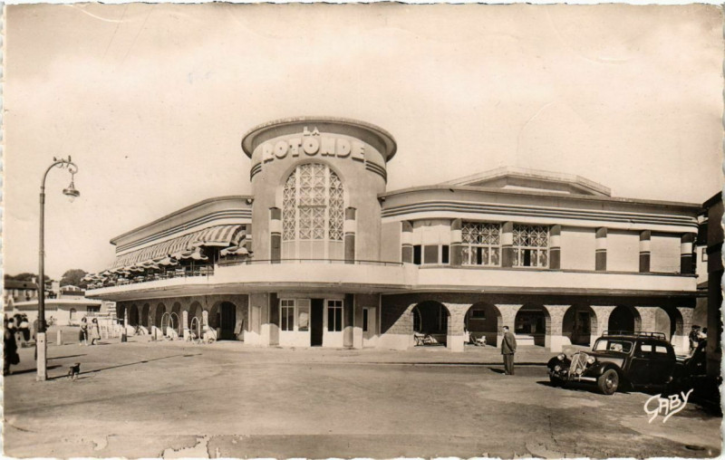 Carte postale ancienne Le Val-Andre - Le Casino