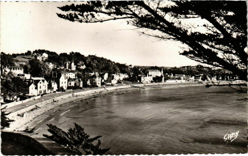 Carte postale ancienne Val-Andre - Vue d'ensemble de la Plage