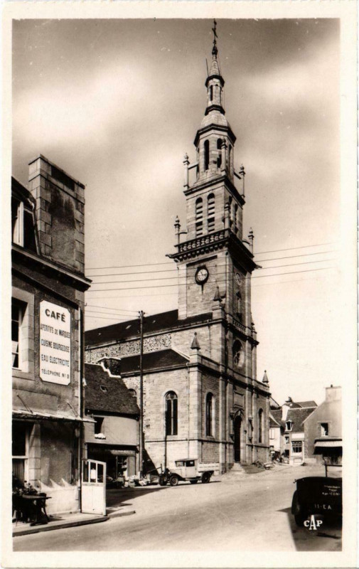 Carte postale ancienne Binic - L'Eglise