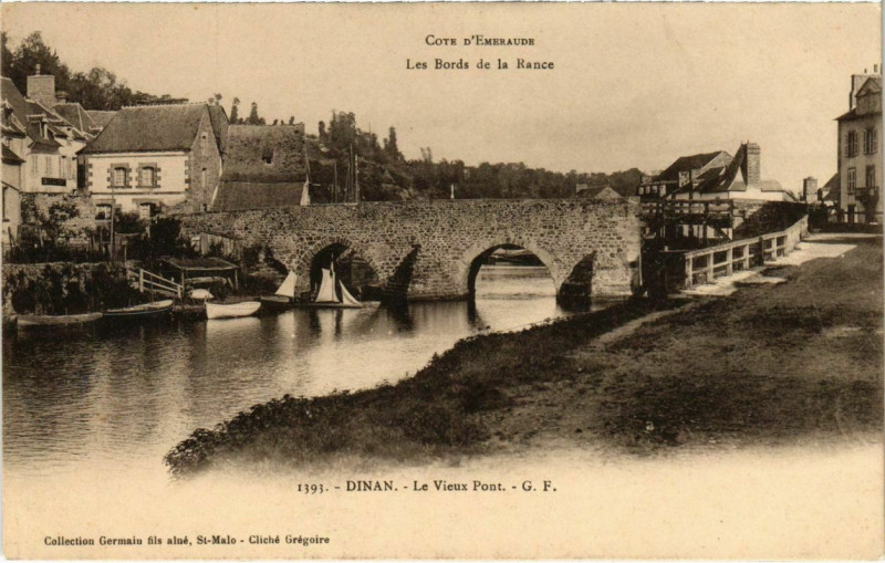 Carte postale ancienne Dinan - Le Vieux Pont à Dinan