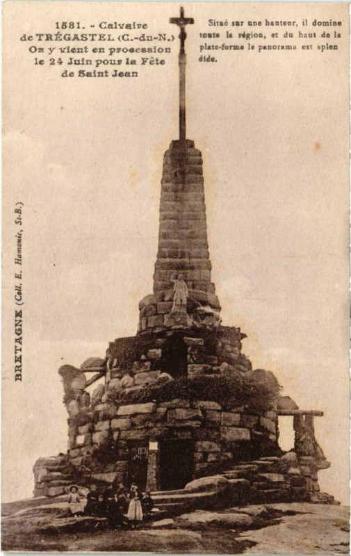 Carte postale ancienne Calvaire de Tregastel On y vient en procession le 24 Juin pour la à Trégastel
