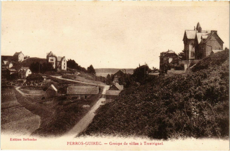 Carte postale ancienne Perros-Guirec - Groupe de villas a Trestignel à Perros-Guirec