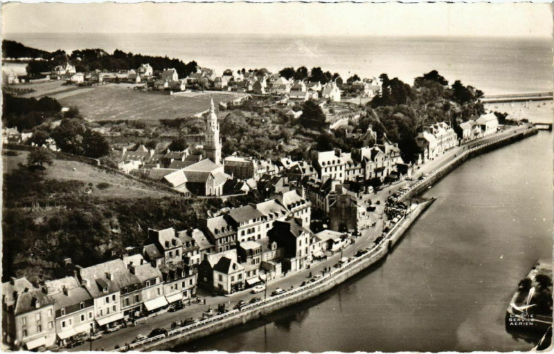 Carte postale ancienne Binic - Les Quais et vue generale