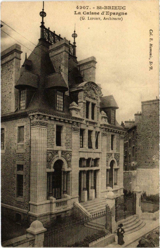 Carte postale ancienne Saint-Brieuc - La Caisse d'Epargne à Saint-Brieuc