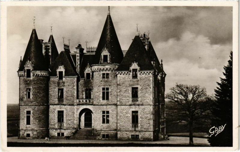 Carte postale ancienne Moncontour - Le Chateau de Bellevue à Moncontour