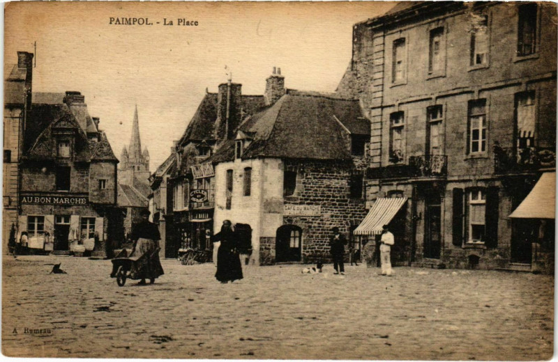 Carte postale ancienne Paimpol - La Place à Paimpol