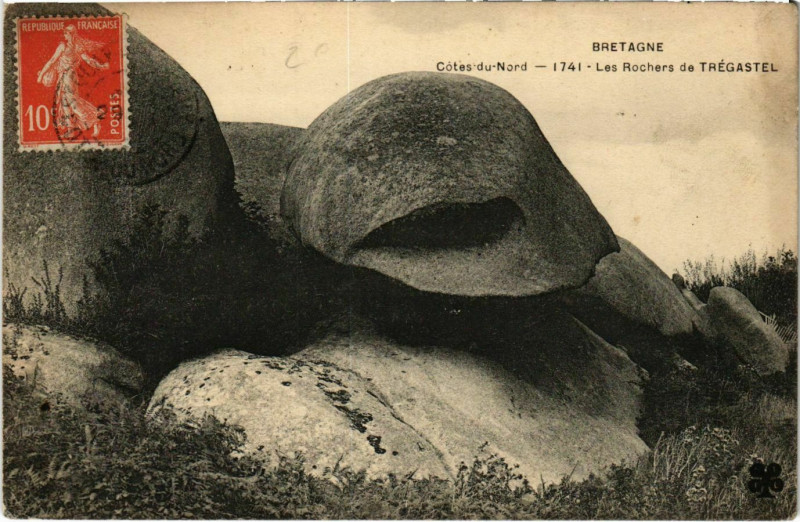 Carte postale ancienne Les Rochers de Tregastel à Trégastel