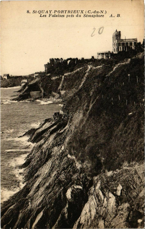 Carte postale ancienne Saint-Quay-Portrieux - Les Falaises pres du Semaphore à Saint-Quay-Portrieux