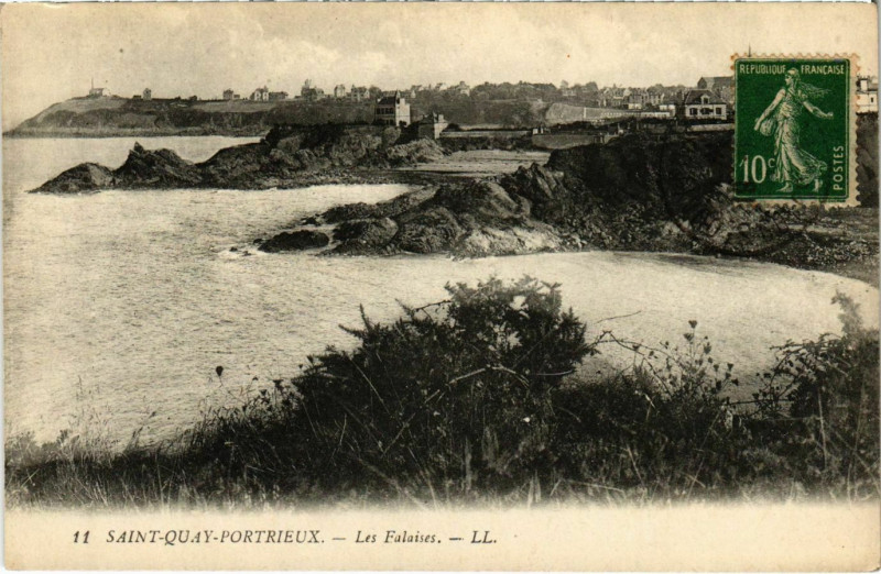Carte postale ancienne Saint-Quay-Portrieux - Les Falaises à Saint-Quay-Portrieux