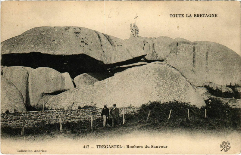 Carte postale ancienne Tregastel - Rochers du Sauveur à Trégastel