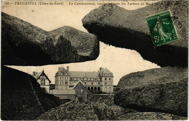 Carte postale ancienne Tregastel - La Communaute à Trégastel
