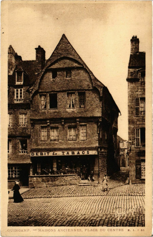 Carte postale ancienne Guingamp - Maisons Anciennes à Guingamp