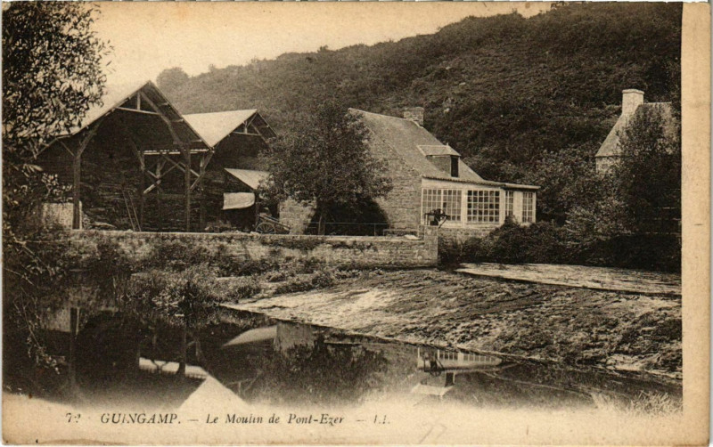 Carte postale ancienne Guingamp - Le Moulin de Pont-Ezer à Guingamp