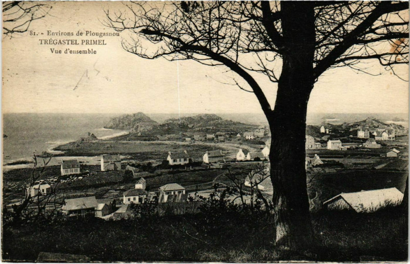 Carte postale ancienne Tregastel - Vue d'Ensemble à Trégastel