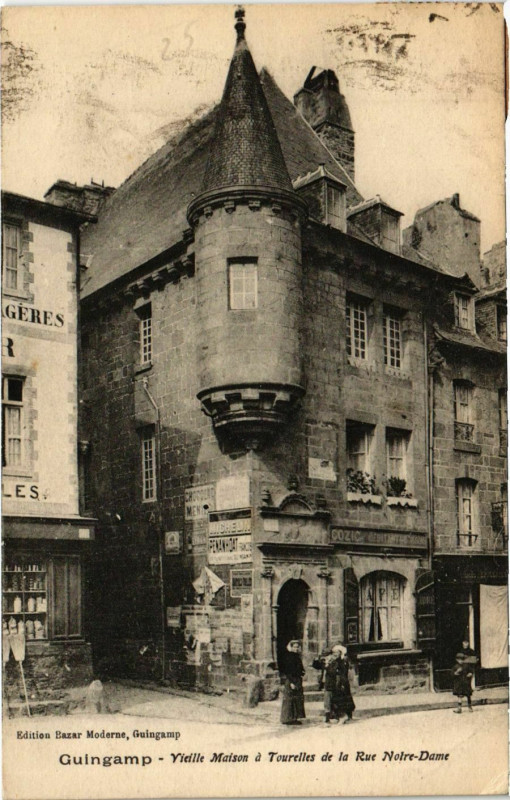 Carte postale ancienne Guingamp - Vieille Maison à Guingamp