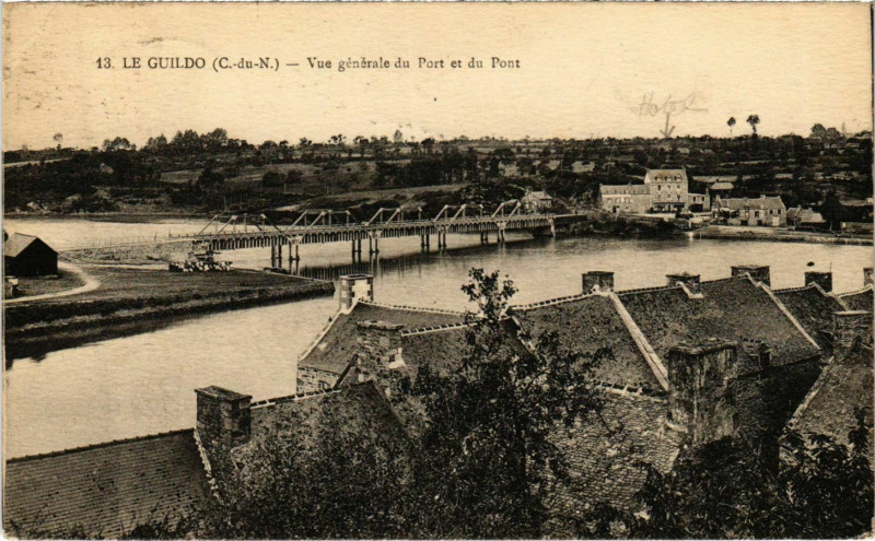 Carte postale ancienne Le Guildo - Vue générale du Port