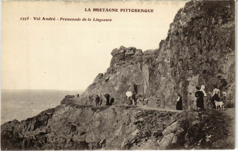 Carte postale ancienne Val-Andre - Promenade de la Lingouare