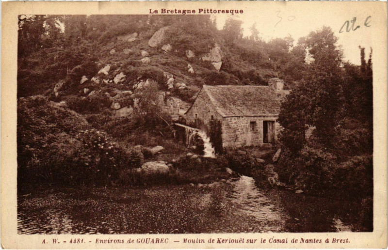 Carte postale ancienne Gouarec - Moulin de Kerlouet à Gouarec