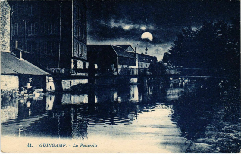 Carte postale ancienne Guingamp - La Passerelle à Guingamp