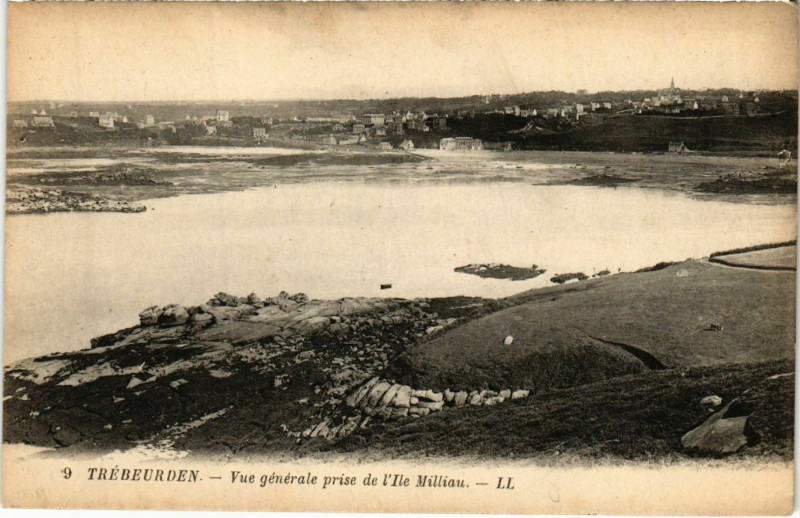 Carte postale ancienne Trebeurden - Vue générale prise de l'Ile Milliau à Trébeurden