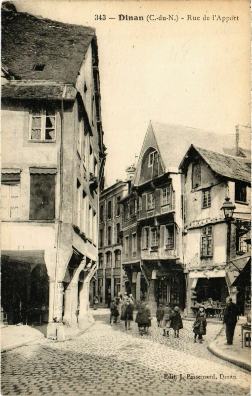 Carte postale ancienne Dinan - Rue d'Apport à Dinan