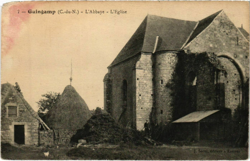 Carte postale ancienne Guingamp - L'Eglise à Guingamp