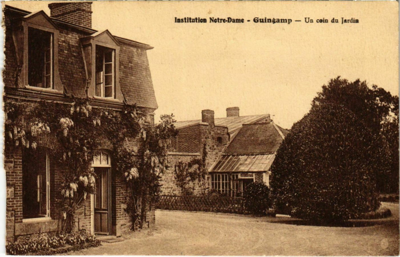 Carte postale ancienne Guingamp - Un coin du Jardin à Guingamp