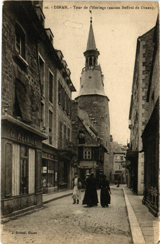 Carte postale ancienne Dinan - Tour de l'Horloge à Dinan
