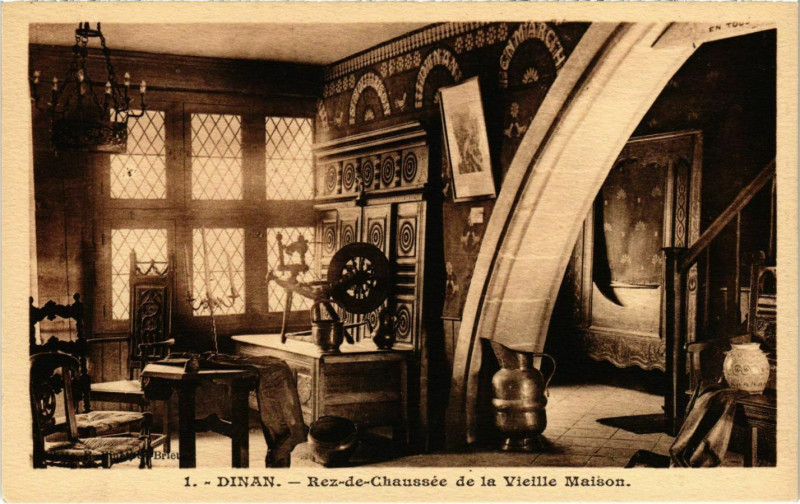 Carte postale ancienne Dinan - Rez de Chaussée à Dinan