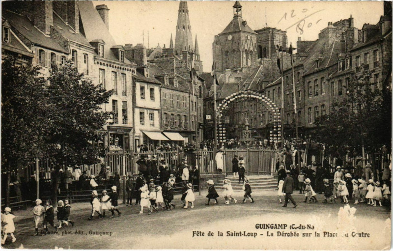 Carte postale ancienne Guingamp - Fete de ka St-Loup à Guingamp
