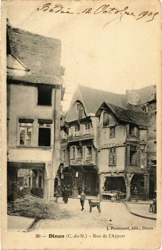 Carte postale ancienne Dinan - Rue de l'Apport à Dinan