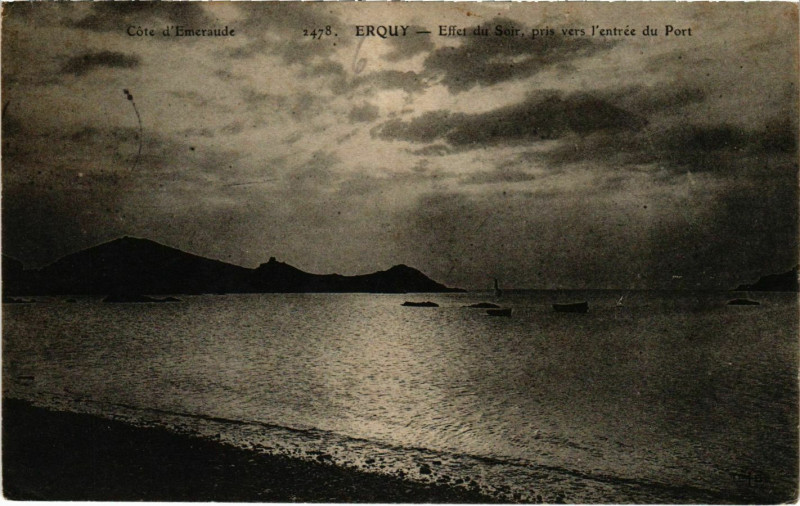 Carte postale ancienne Erquy - Effer du Soir à Erquy