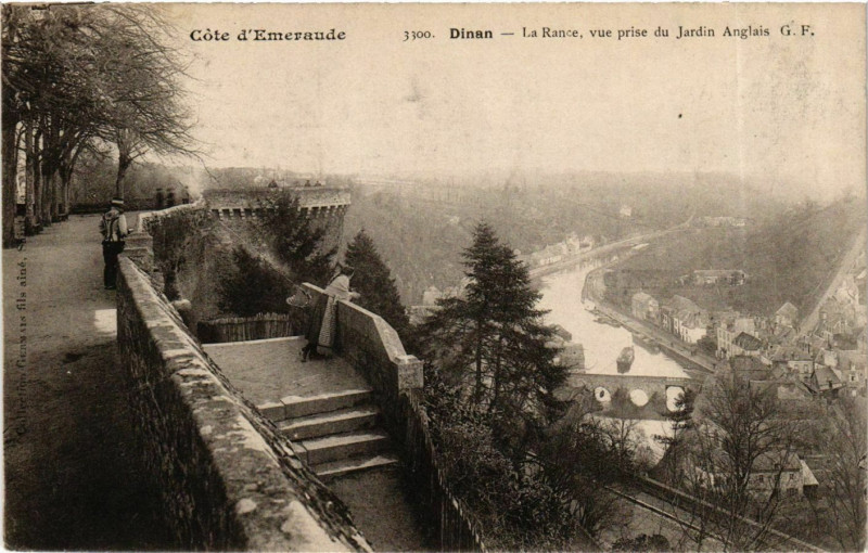 Carte postale ancienne Cote d'Emeraude Dinan La Rance Jardin à Dinan