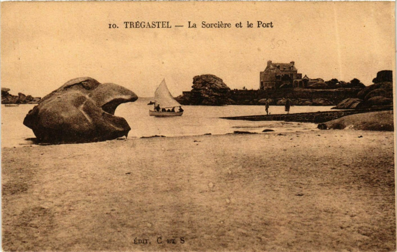 Carte postale ancienne Cote d'Amor Tregastel La Sorciere et le POrt à Trégastel