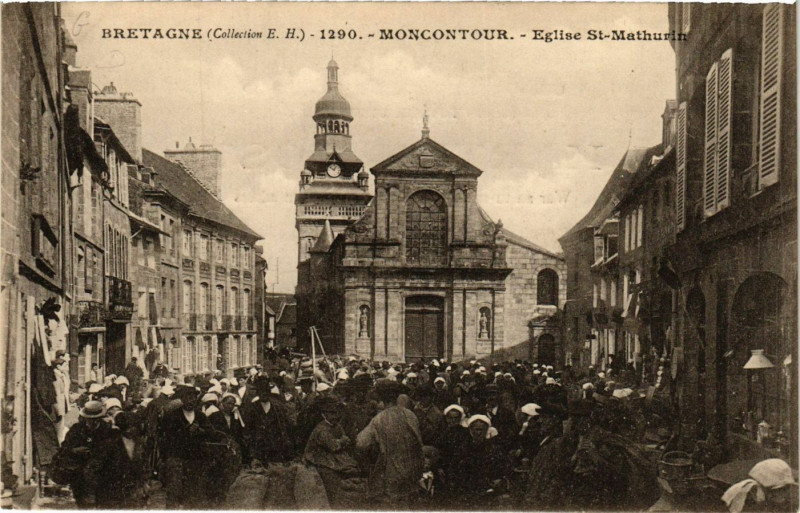 Carte postale ancienne Eglise Saint-Mathurin à Moncontour