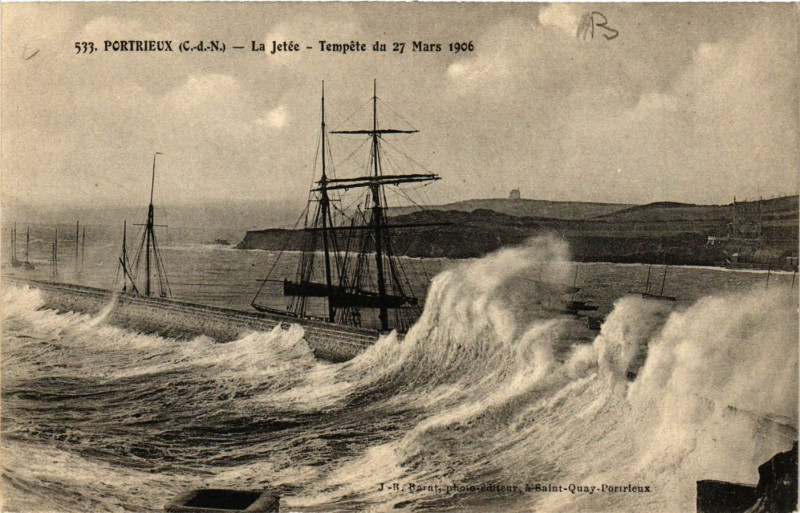 Carte postale ancienne Portrieux - La Jetée - Tempete du 27 Mars 1906