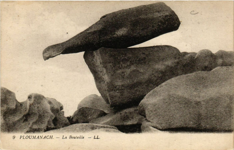 Carte postale ancienne Ploumanac'H - La Bouteille