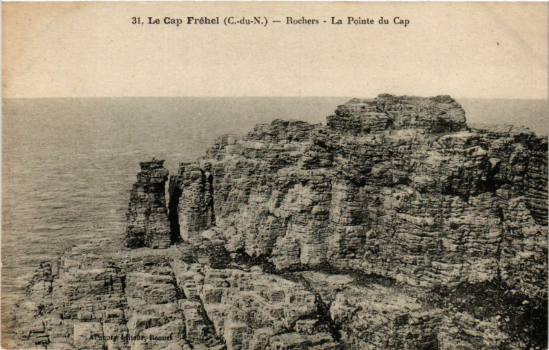 Carte postale ancienne Le Cap Frehel - Rochers - La Pointe du Cap à Fréhel