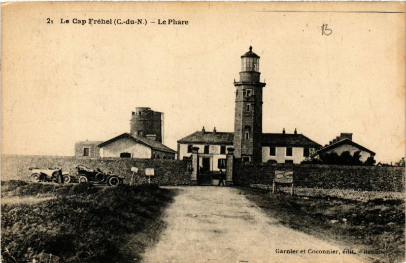 Carte postale ancienne Le Cap Frehel - Le Phare à Fréhel