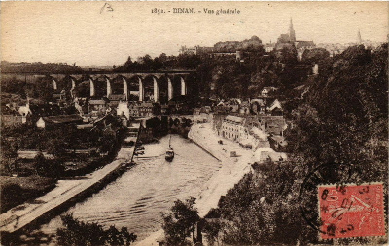 Carte postale ancienne Dinan - Vue générale à Dinan