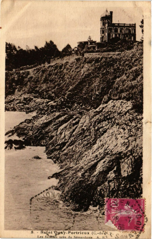 Carte postale ancienne Saint-Quay-Portrieux - Les falaises pres de Semaphore à Saint-Quay-Portrieux