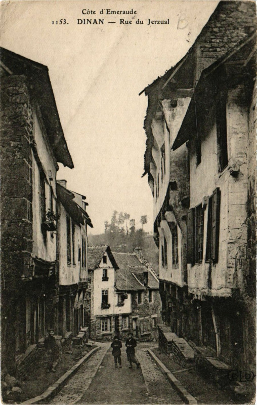Carte postale ancienne Dinan - Rue du Jerzual à Dinan