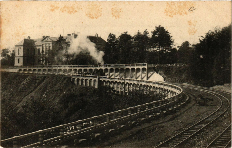 Carte postale ancienne Saint-Brieuc - Le Palais de Justice à Saint-Brieuc