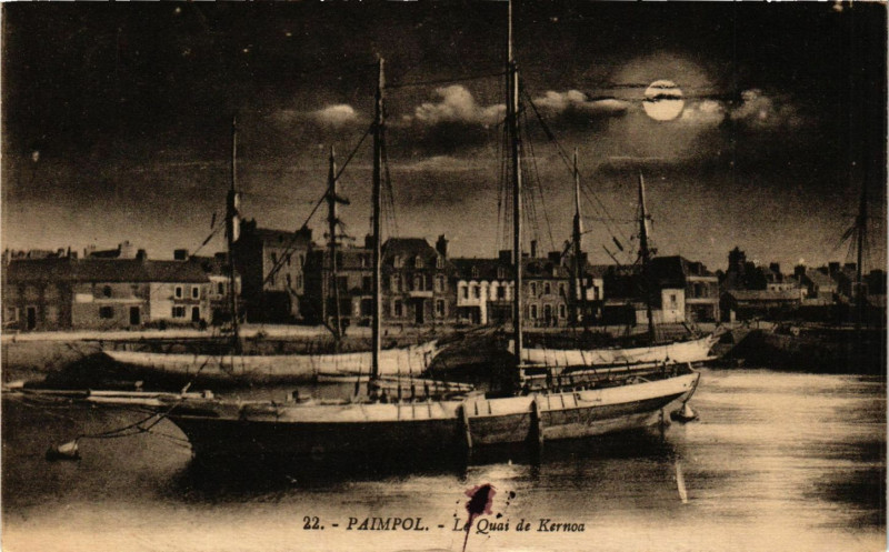 Carte postale ancienne Paimpol - Le Quai de Kernoa à Paimpol