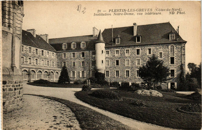 Carte postale ancienne Plestin-les-Greves - Institution Notre-Dame - Vue Interieur à Plestin-les-Grèves